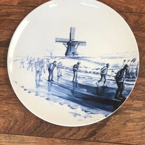 NEW Delft Blue & White Retro Windmill Decorative 10" Wall Plate